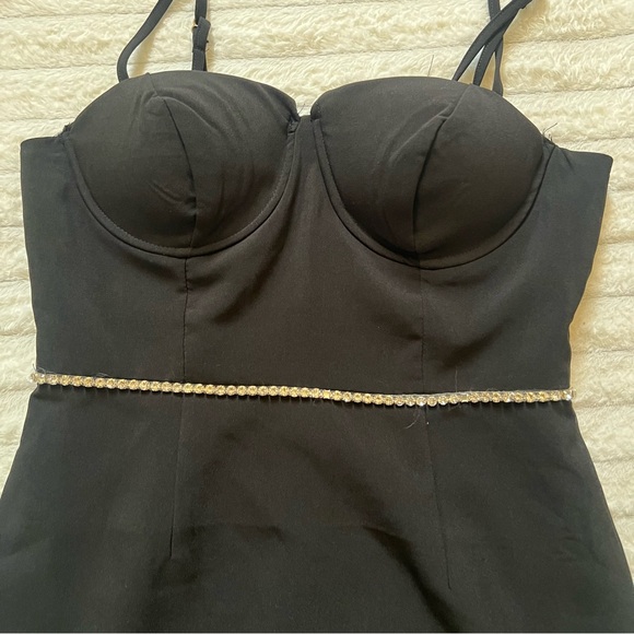 Black dress - Picture 3 of 4